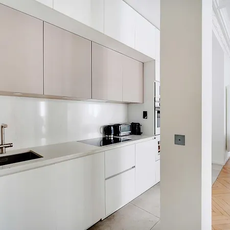 Apartment Beautiful - 2bd - 4p - Arc De Triomphe Paris